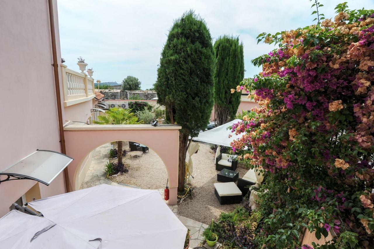 Le Vauban Otel Villefranche-sur-Mer Dış mekan fotoğraf